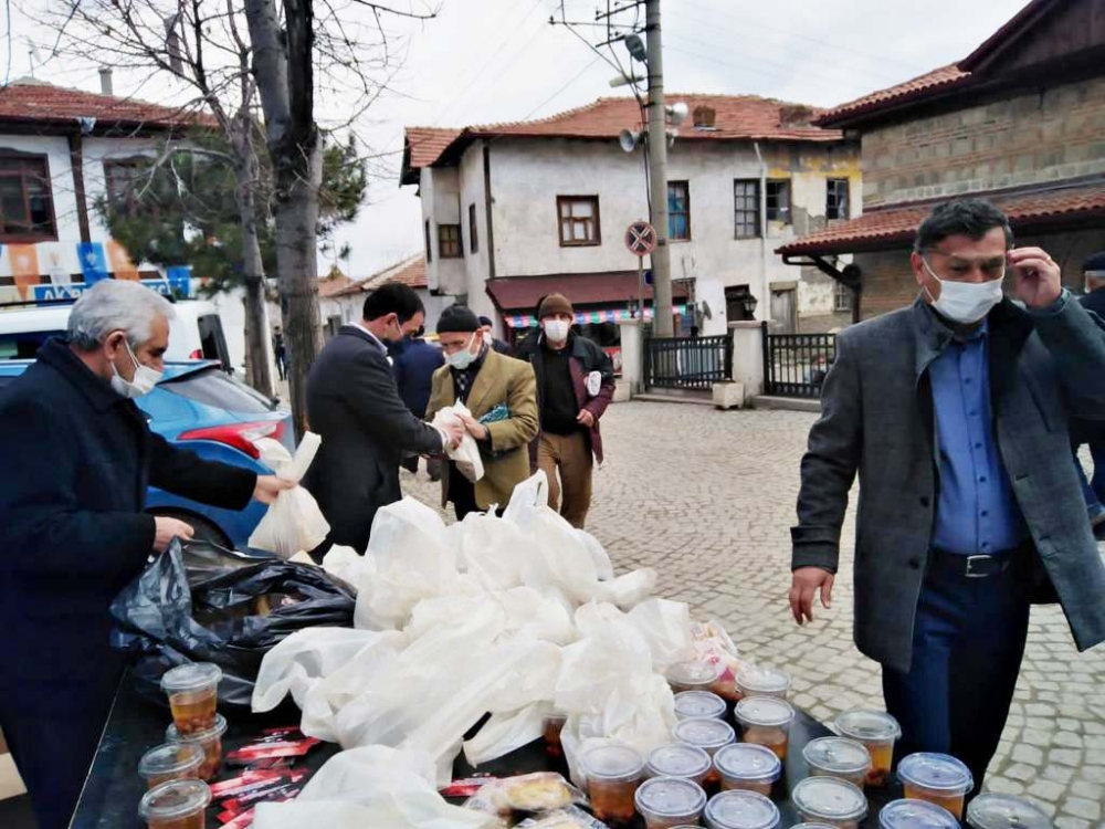 CHP Ankara’da halka Çanakkale Savaşı menüsü dağıtımı yaptı 10