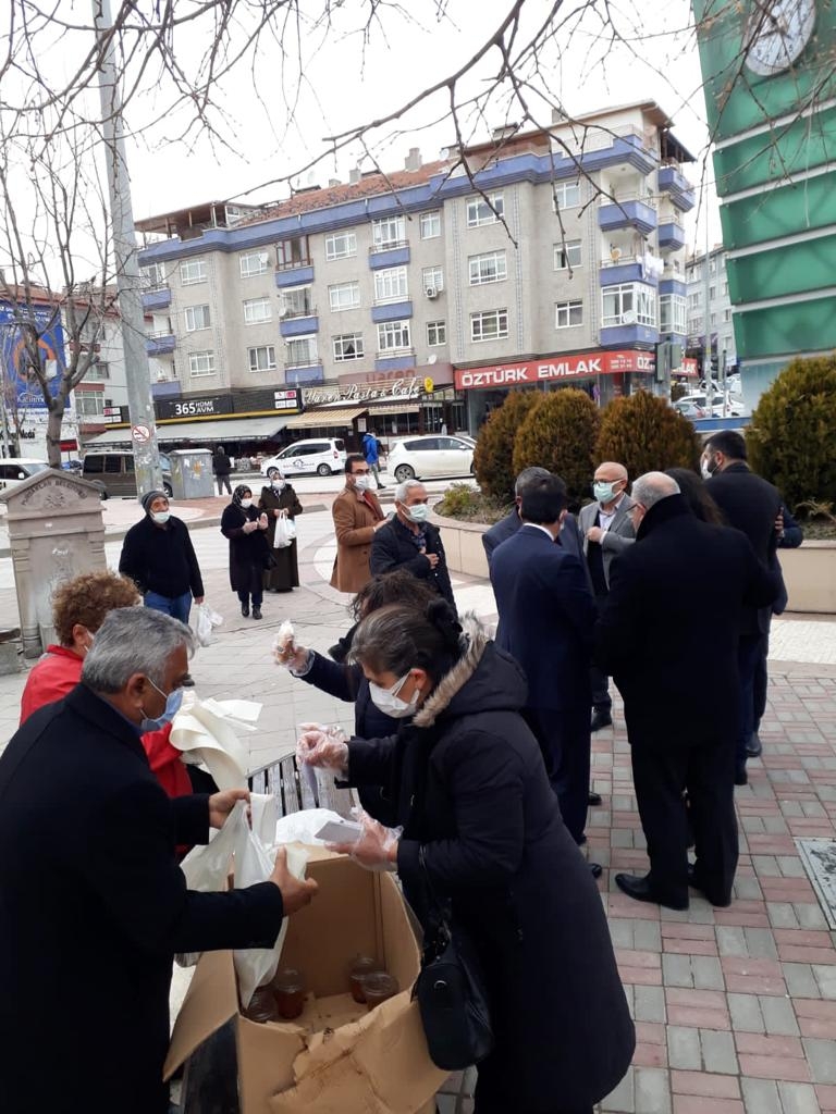 CHP Ankara’da halka Çanakkale Savaşı menüsü dağıtımı yaptı 12