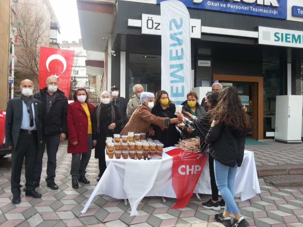 CHP Ankara’da halka Çanakkale Savaşı menüsü dağıtımı yaptı 19