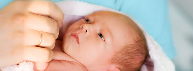 Erken doğan bebeklerin gözleri risk altında