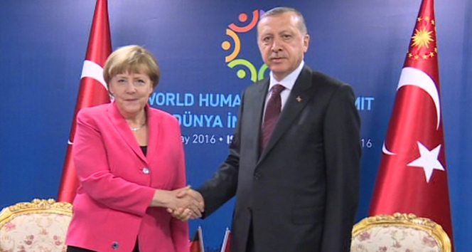 Erdoğan, Merkel ve Rutte’yi kabul etti