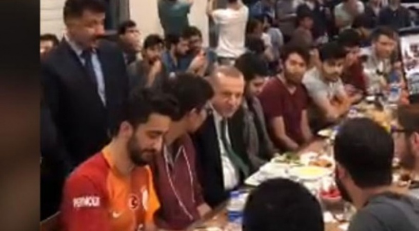 Cumhurbaşkanı Erdoğan'dan sahur sürprizi