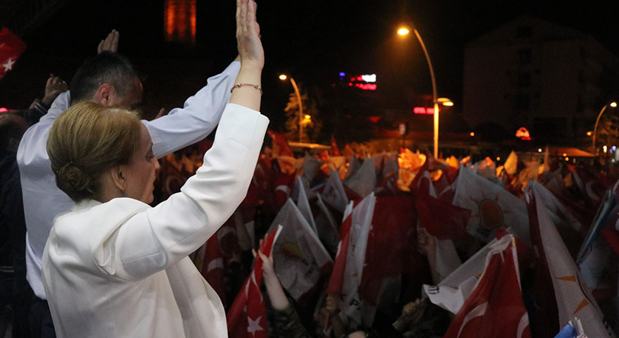 AK Parti Bolu Milletvekili Arzu Aydın Bolulu ilk kadın vekil oldu