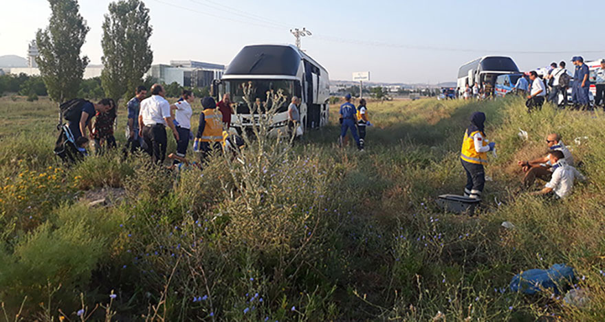 Başkent'te feci kaza: 15 kişi yaralandı