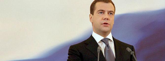 Medvedev: Ukrayna ile ilişkiler tamamen kopabilir