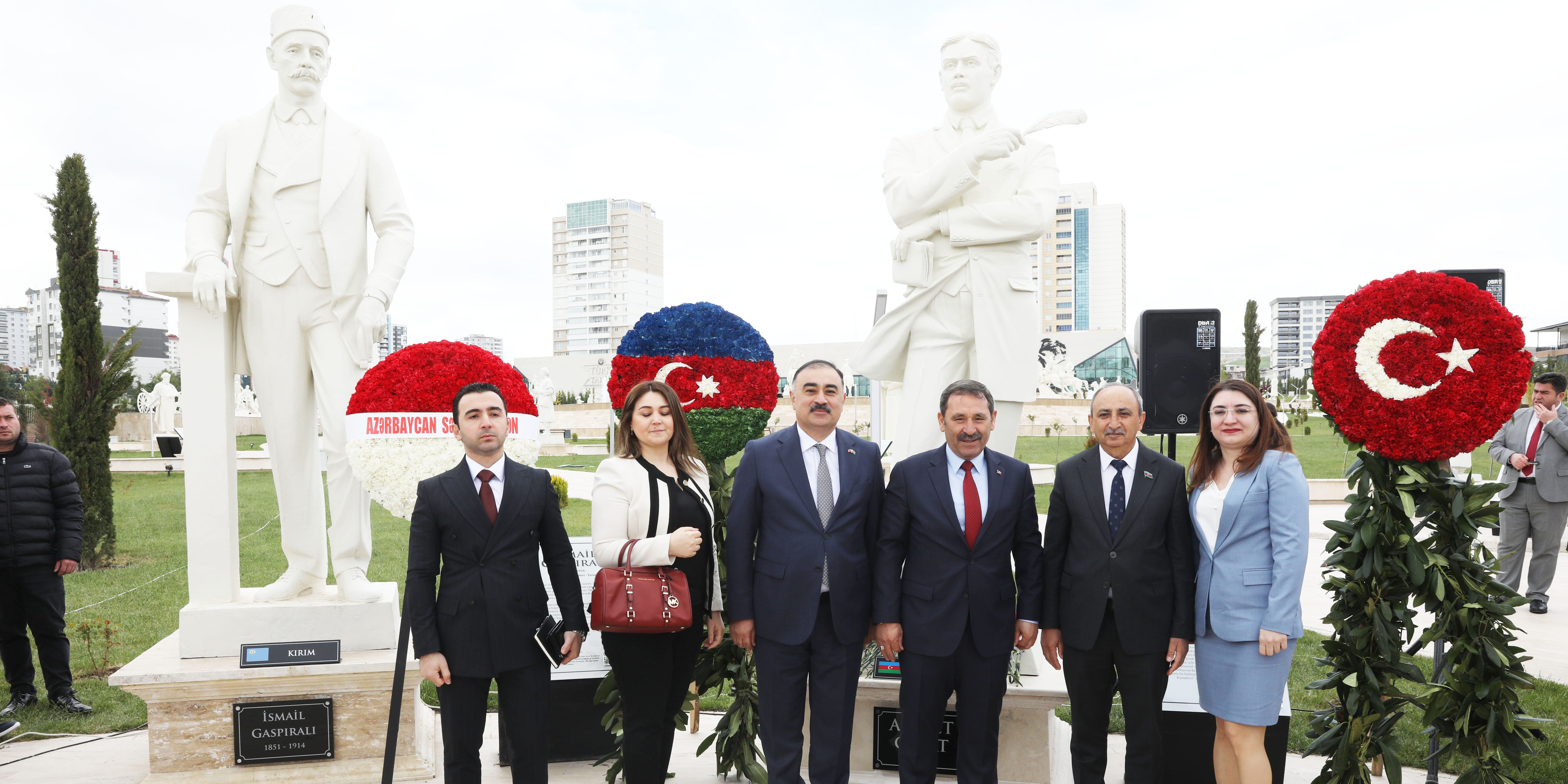Ahmet Cevad Anıtına Nuri Paşa jesti geldi