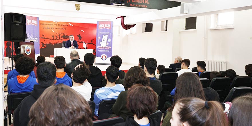 Başkan Ercan’dan öğrencilere destek