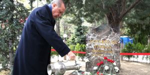 Cumhurbaşkanı Erdoğan'dan Türkeş'in mezarına sürpriz ziyaret