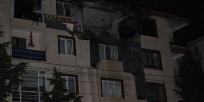 Ankara'da yıldırım düşen ev yandı